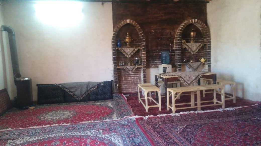 خانه سنتی دربست در تکاب
