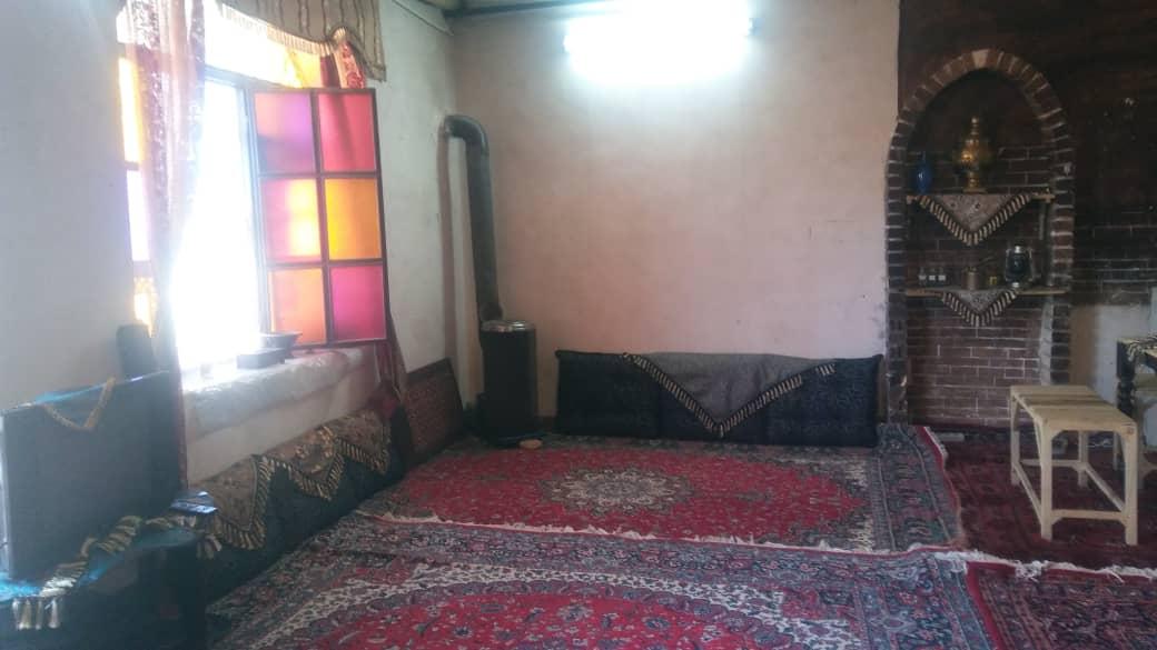 خانه سنتی دربست در تکاب