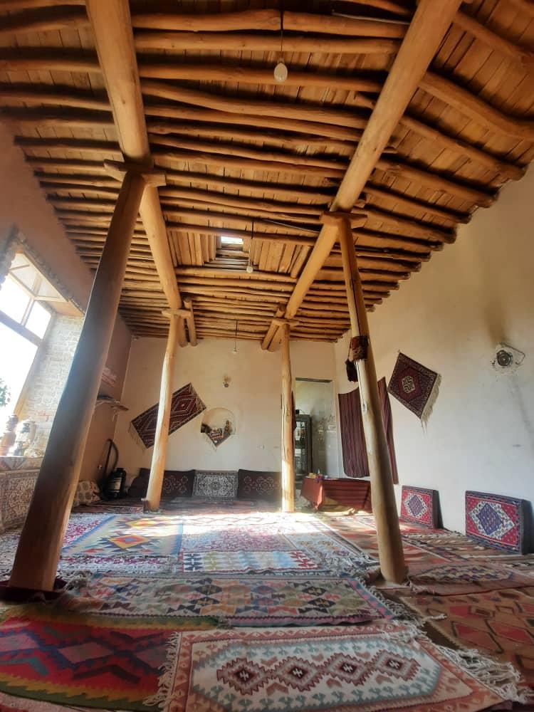 بوم گردی آتر در تکاب