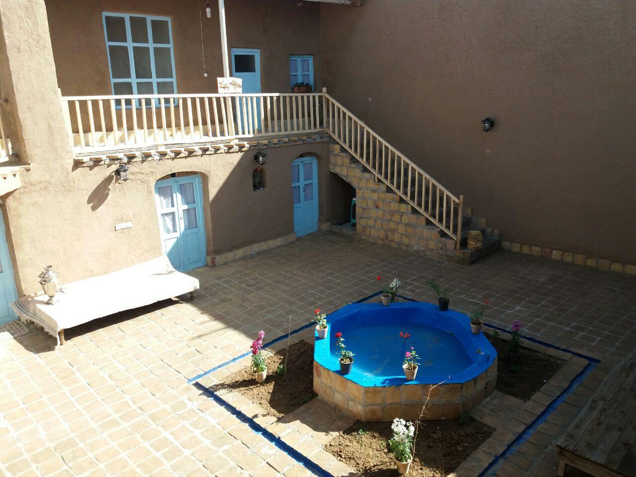 اجاره خانه سنتی در بردسکن