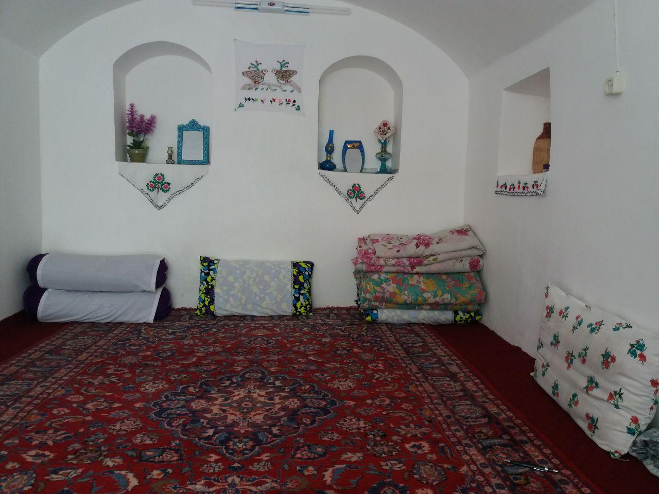 اجاره خانه سنتی در بردسکن