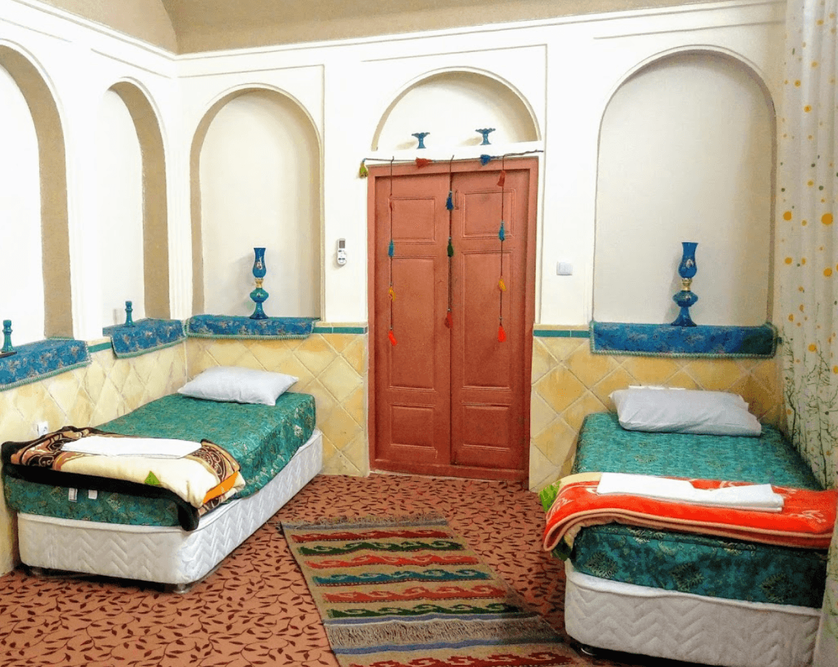 رزرو خانه سنتی طارونه در یزد