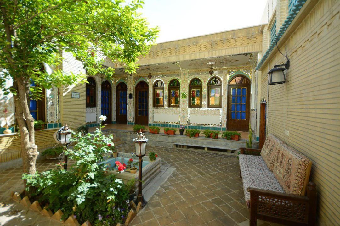 هتل سنتی طلوع خورشید در اصفهان