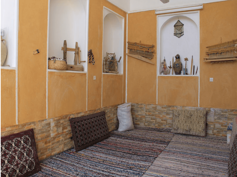 بوم گردی در خور و بیابانک
