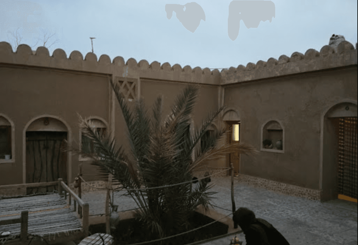 اجاره بوم گردی در خور و بیابانک