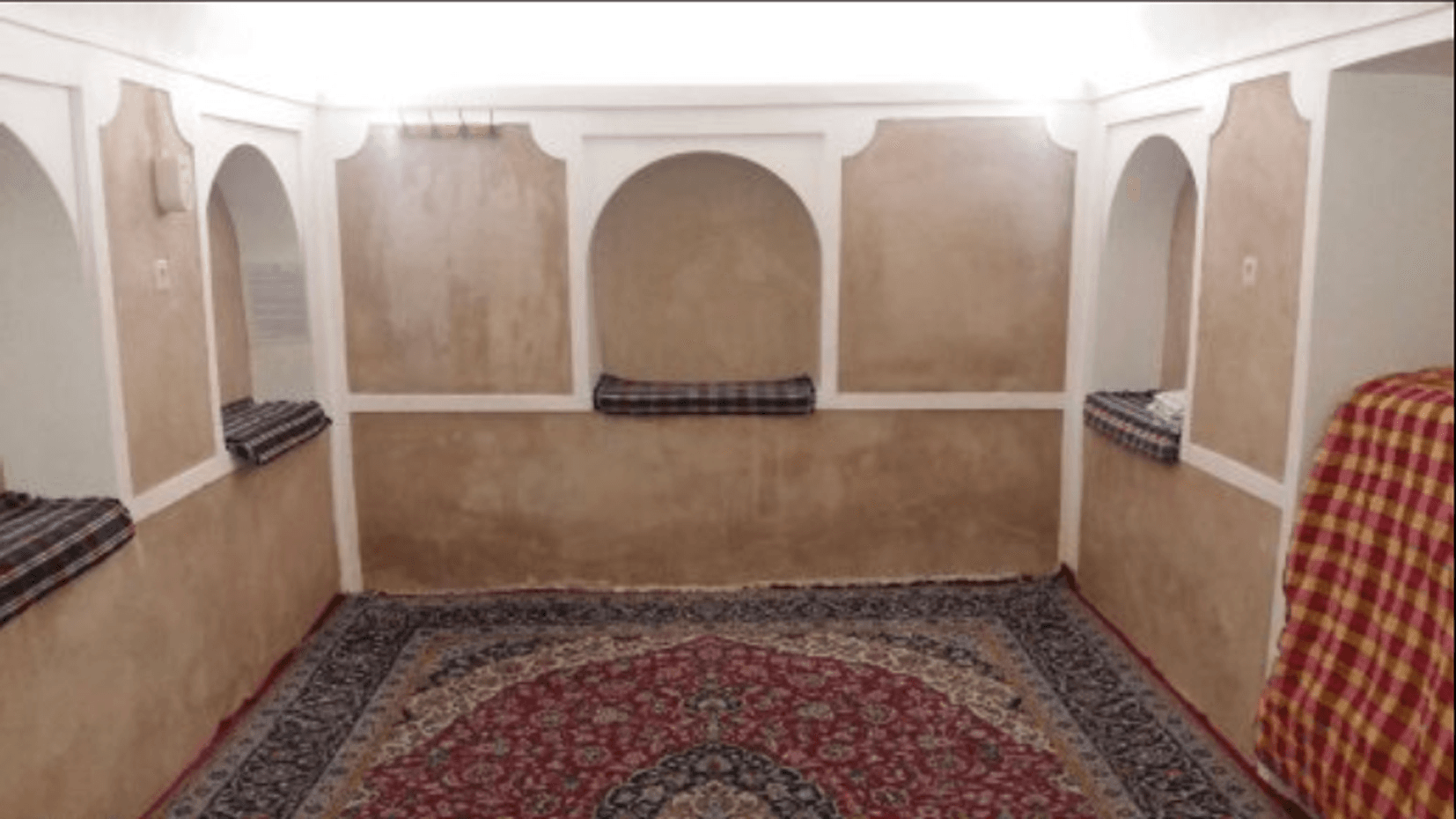 اجاره بوم گردی در خور و بیابانک