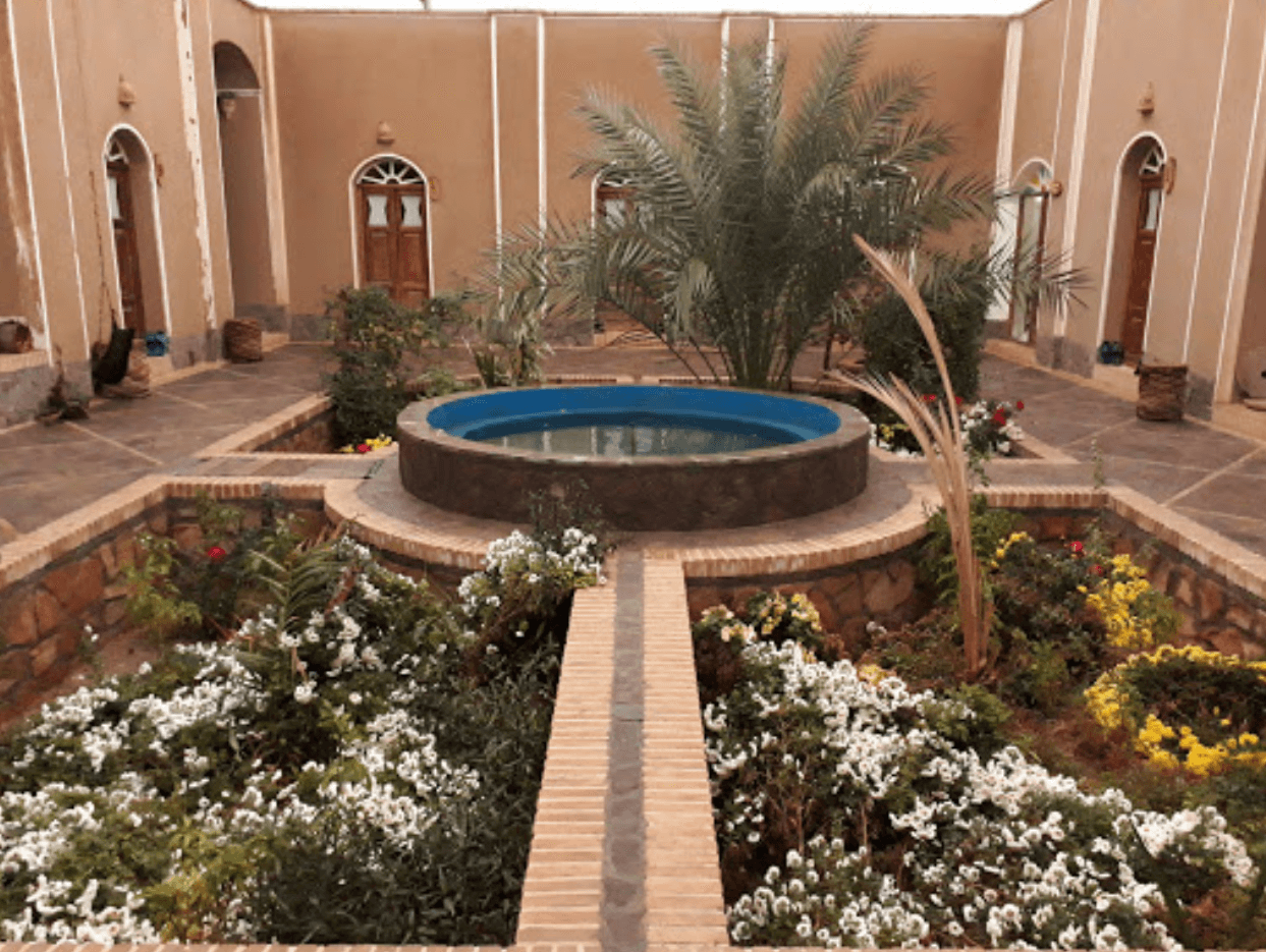 بوم گردی سوشیانت خور و بیابانک