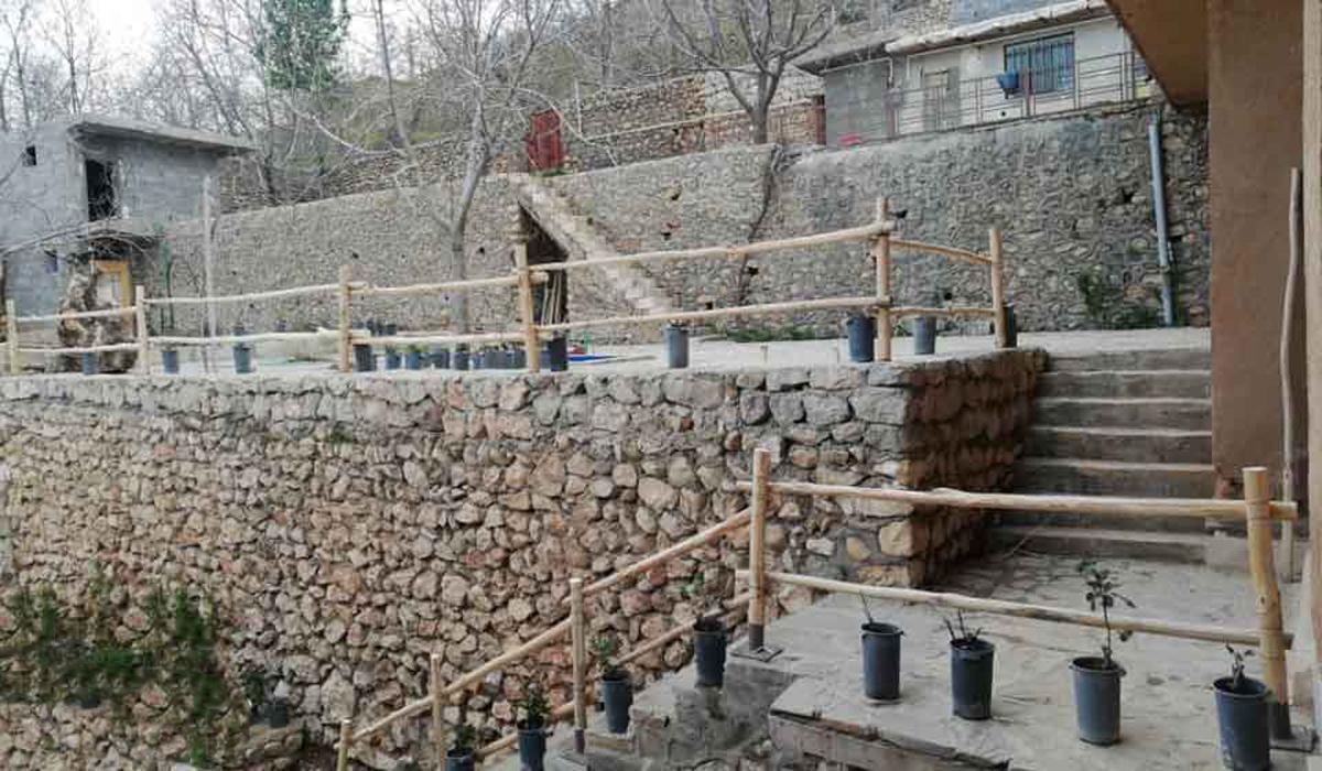 بوم گردی خانه صلاحی در سپیدان