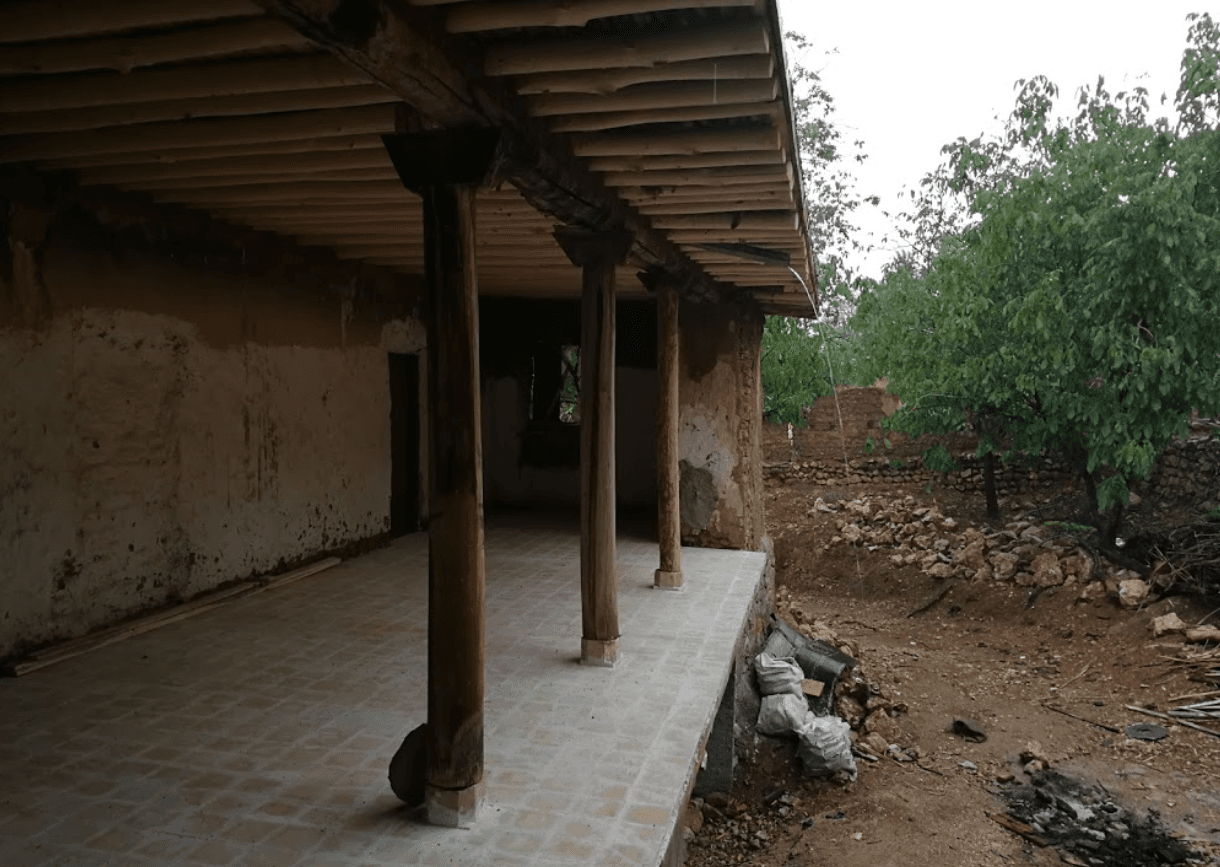 بوم گردی خانه صلاحی در سپیدان