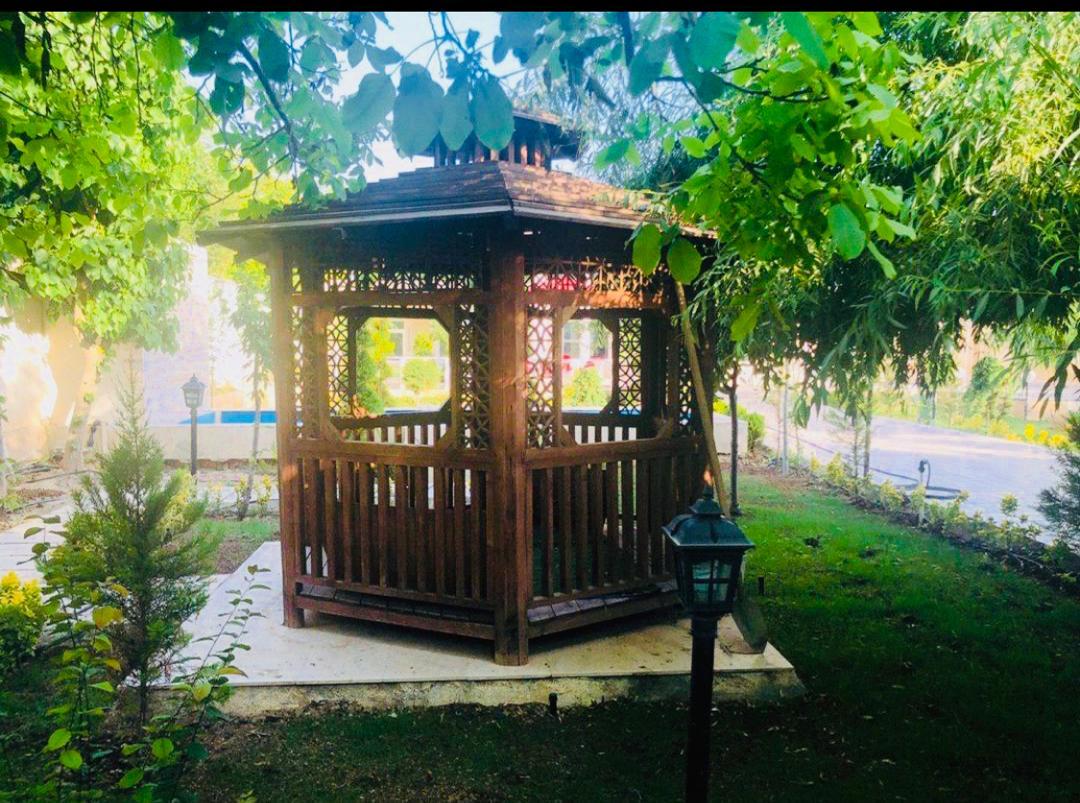 ویلای لوکس با استخر روباز 
