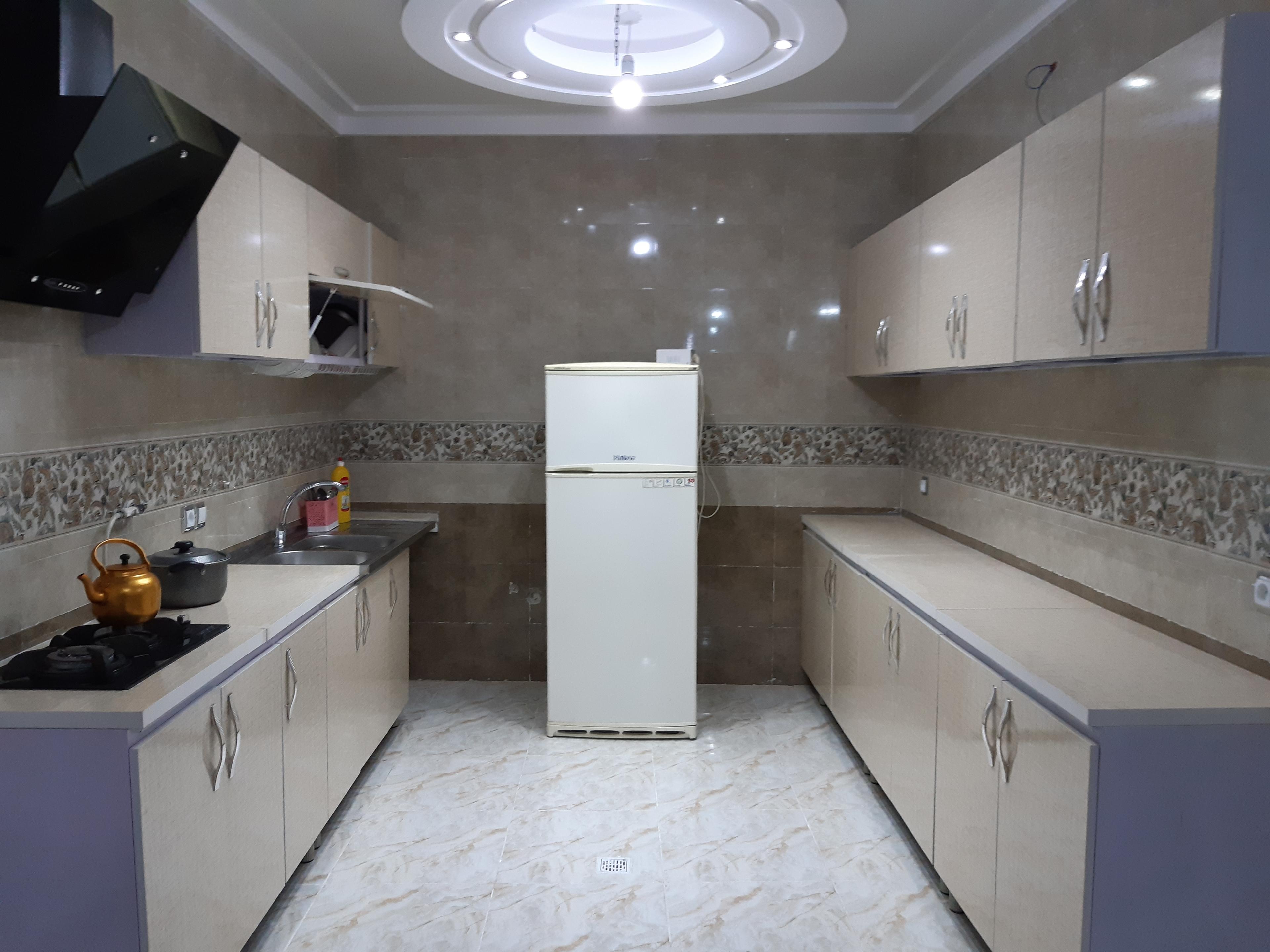 منزل فراز همکف جنب باغ فین 