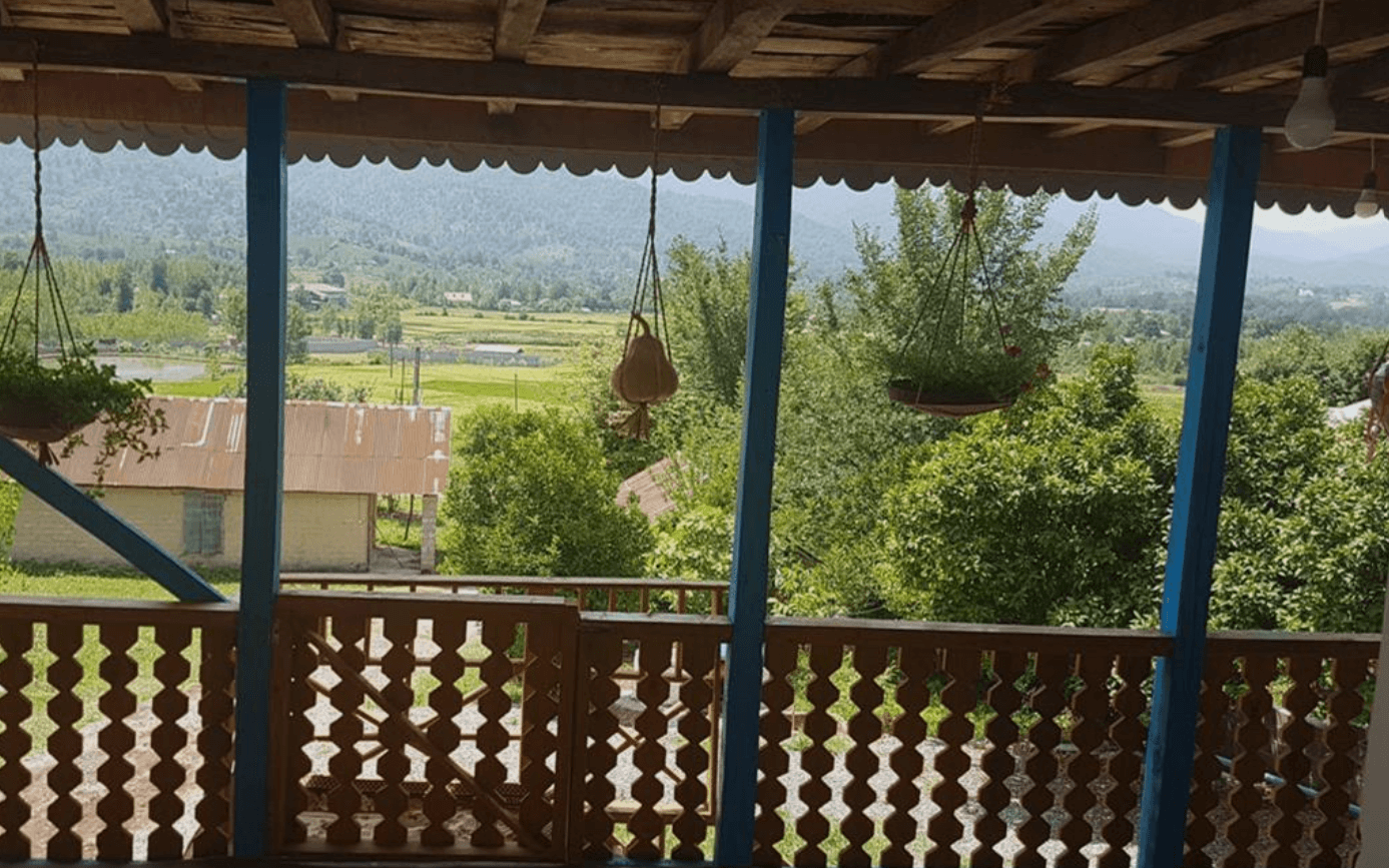 اقامتگاه سنتی حاجی بابا در شفت