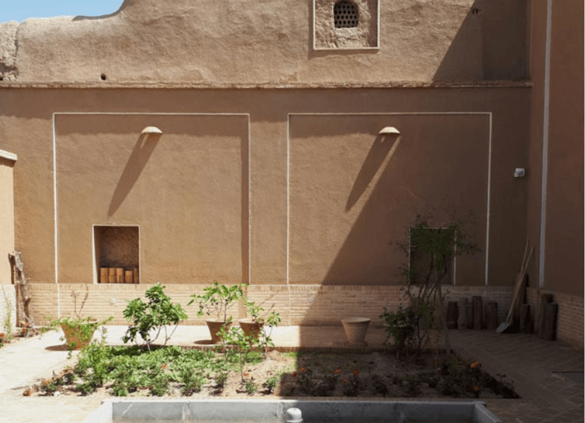 اقامتگاه سنتی سپنج در کاشان