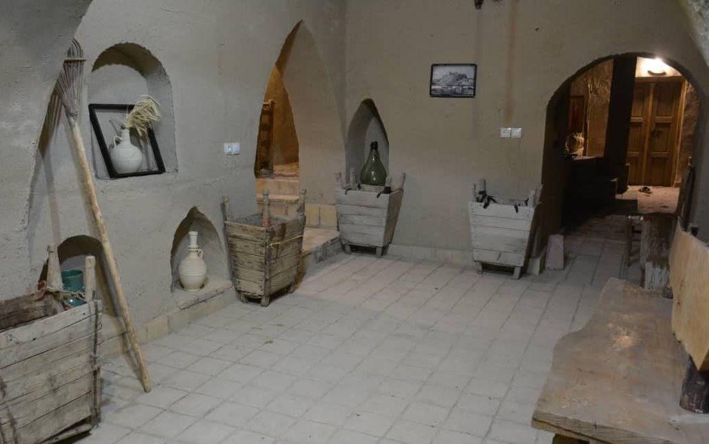 بوم گردی کروشک ایزدخواست آباده
