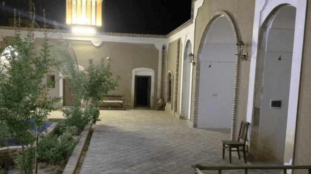 بوم گردی گل بی بی در گناباد