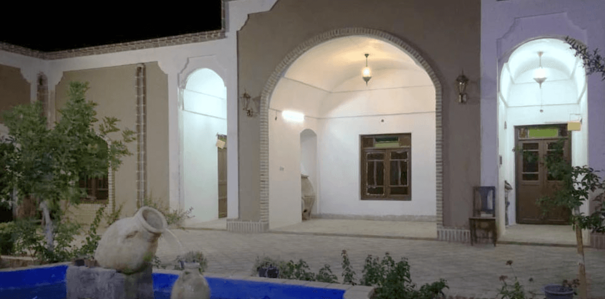 بوم گردی گل بی بی در گناباد
