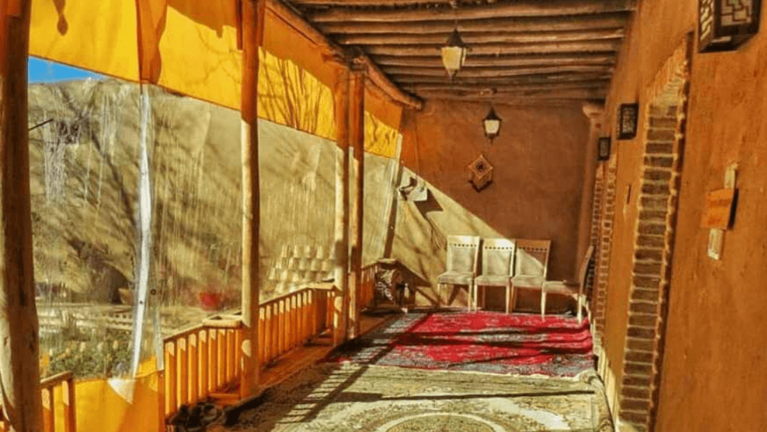 اقامتگاه کوچه باغ در شاندیز