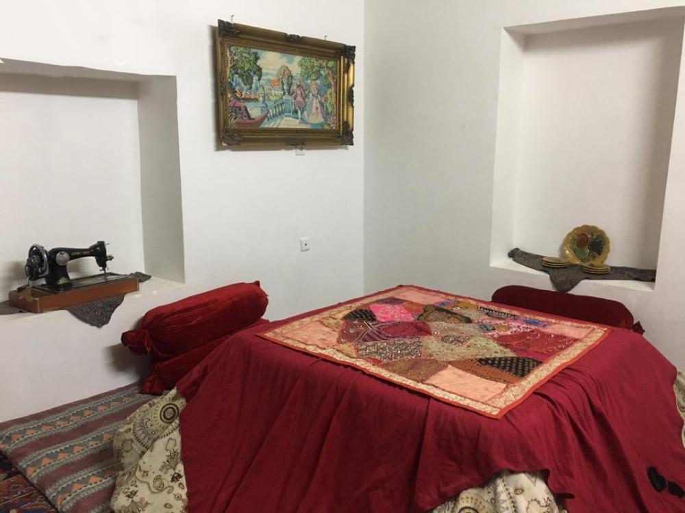 بوم گردی کلبه شاه توت در شاهرود