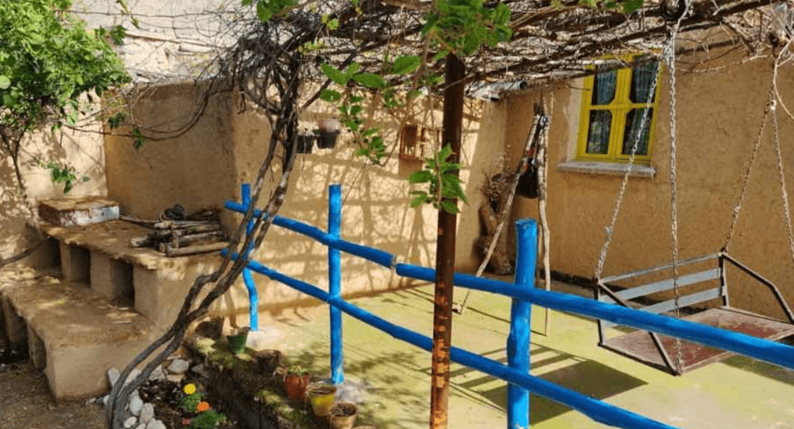 اقامتگاه بوم گردی لچک ایذه