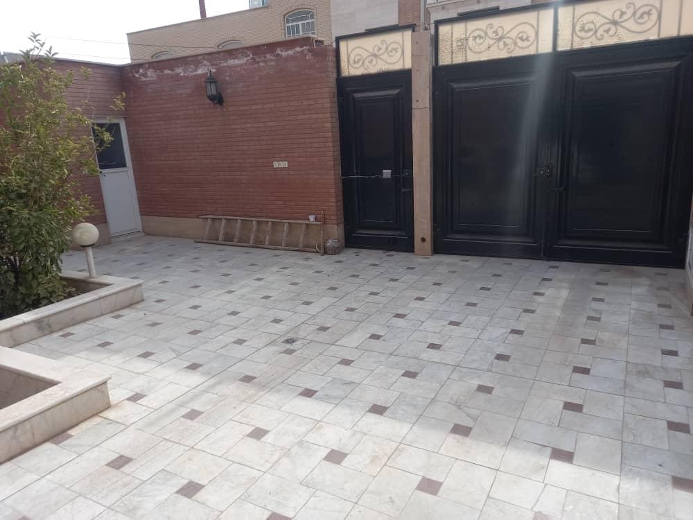 منزل دو خواب بهاره در کاشان