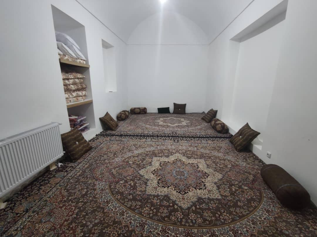 اقامتگاه سنتی شاباز ورزنه