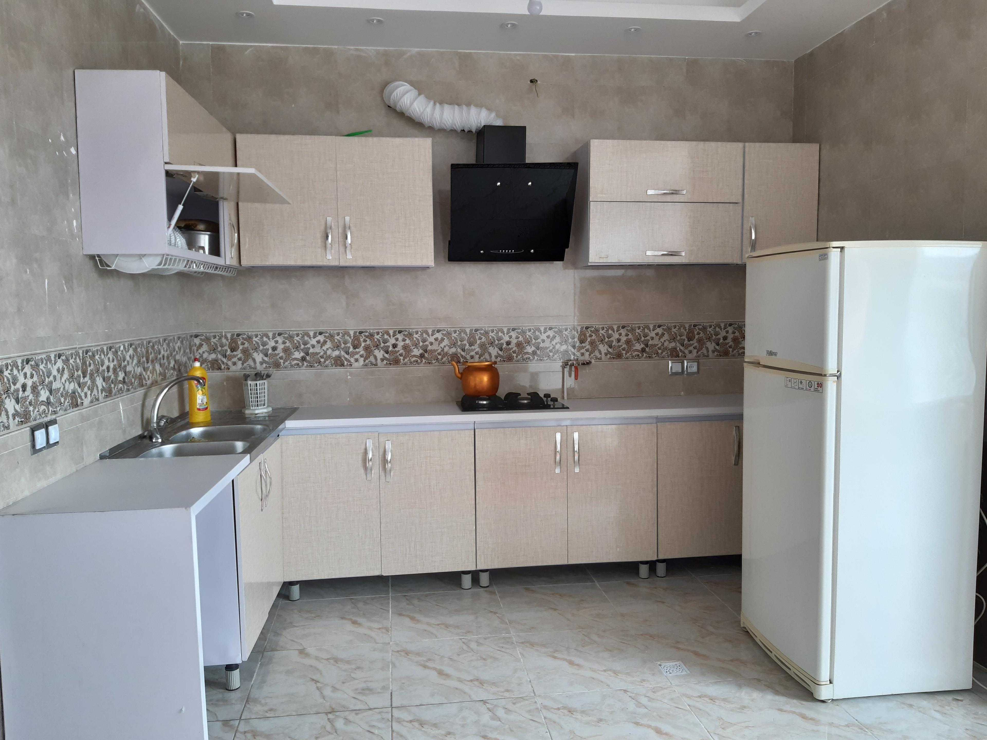 منزل طبقه اول جنب باغ فین