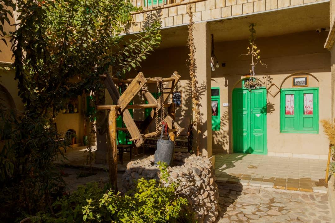 بوم گردی کروشک ایزدخواست آباده