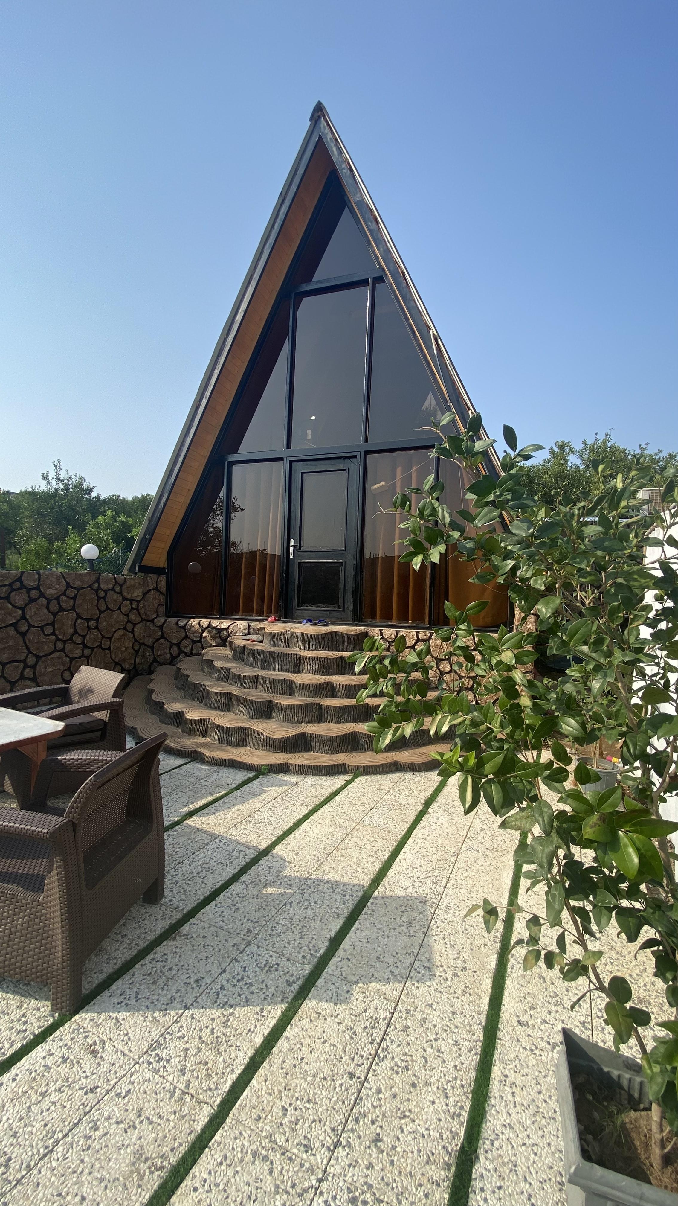 کلبه سوئیسی دوبلکس باغ اطلس
