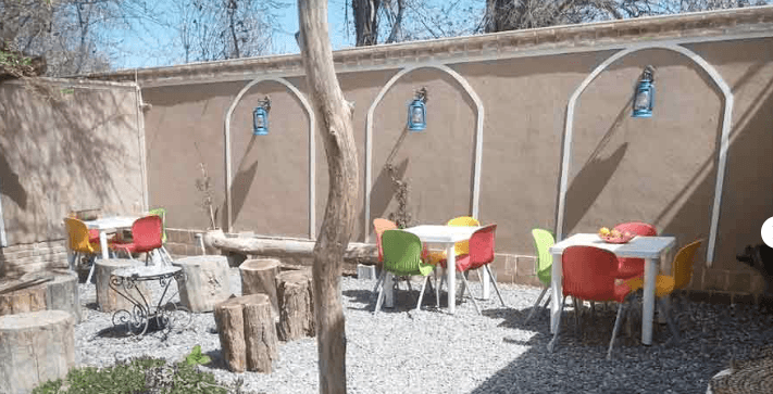 بوم گردی عمارت نعمت اللهی ماهان