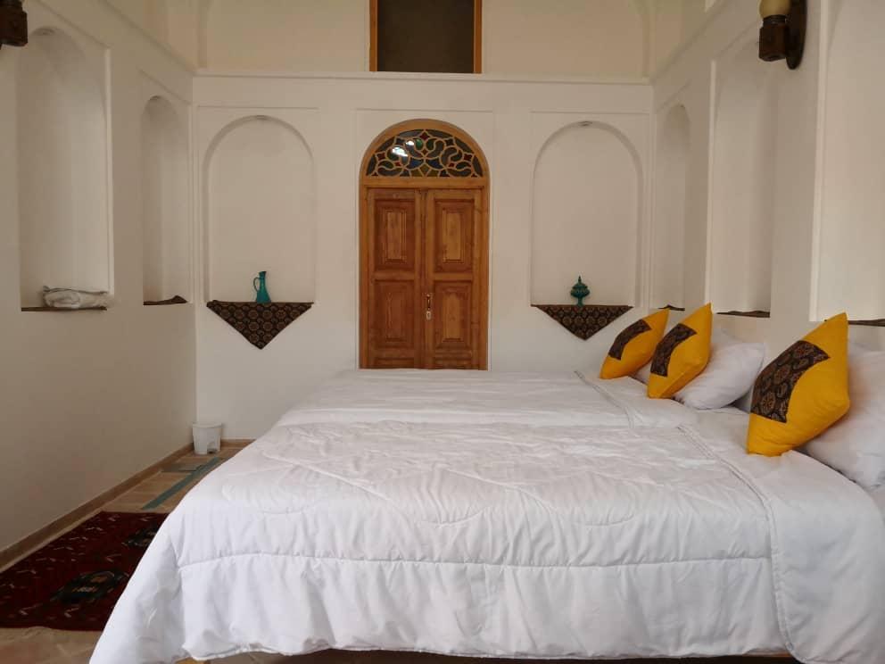 بومگردی پنجه افتاب اردستان