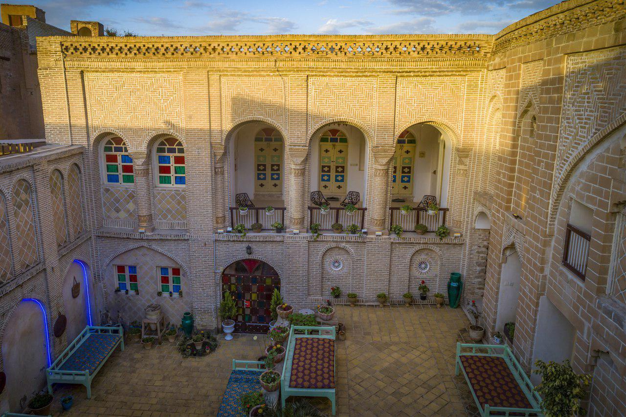 هتل سنتی خانه طبیب در شوشتر