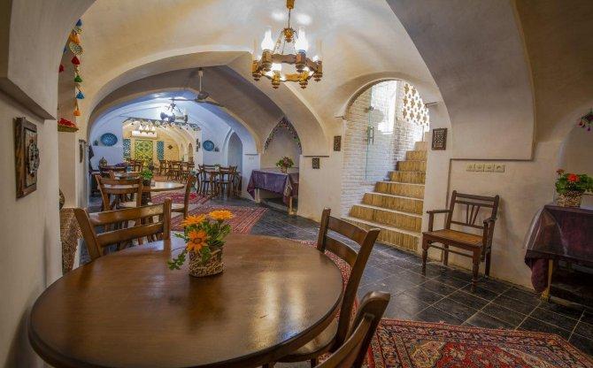 هتل سنتی خانه طبیب در شوشتر