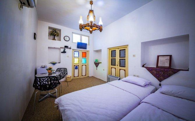 هتل سنتی خانه طبیب در شوشتر