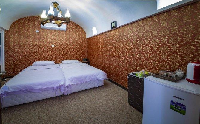 هتل سنتی خانه طبیب در شوشتر