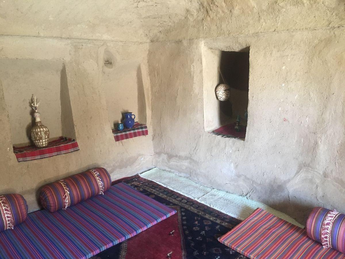 بوم گردی قلعه آریز در بافق