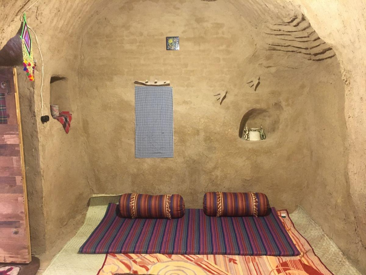 بوم گردی قلعه آریز در بافق