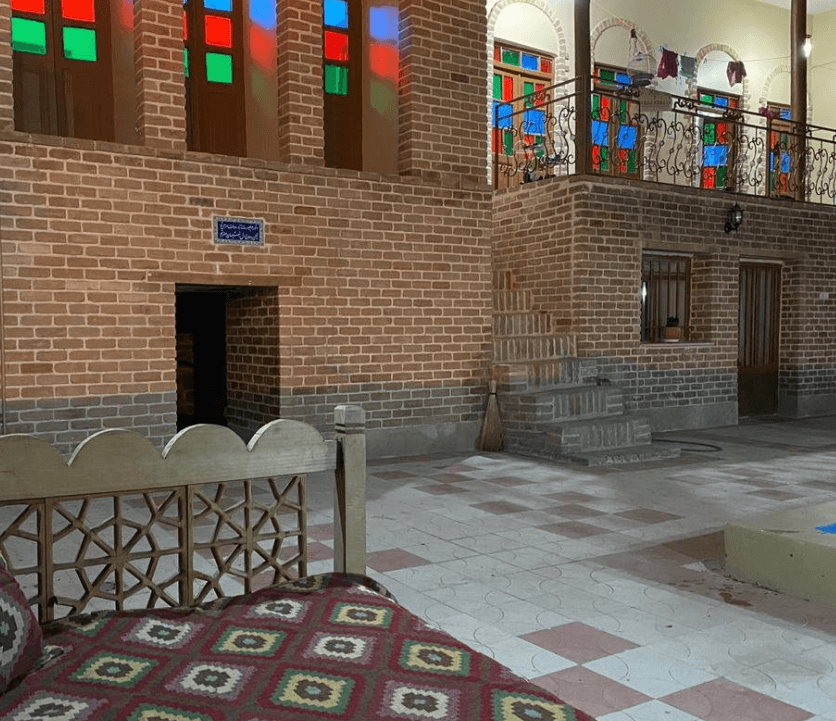 اقامتگاه خانه سادات در تویسرکان