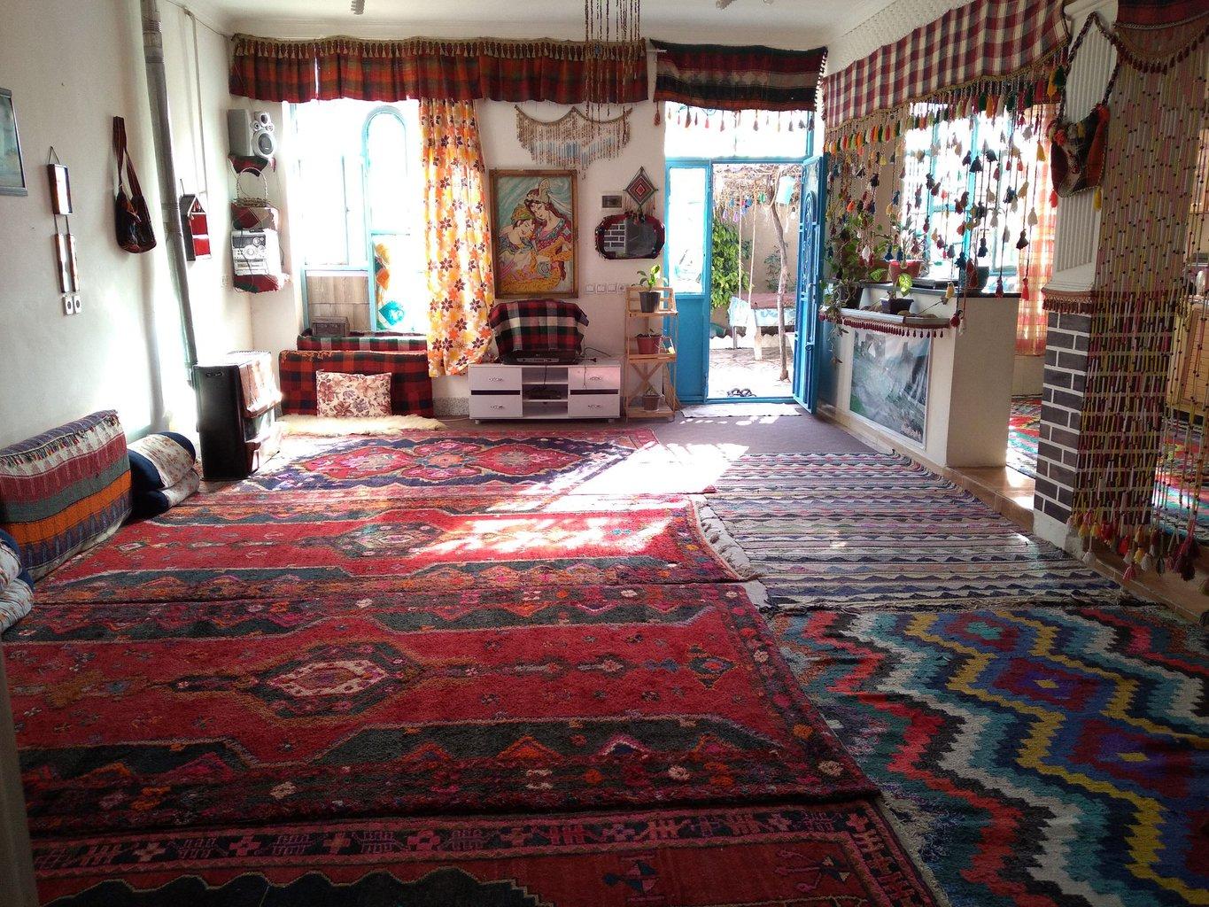 بوم گردی چهار طاقی دره شهر