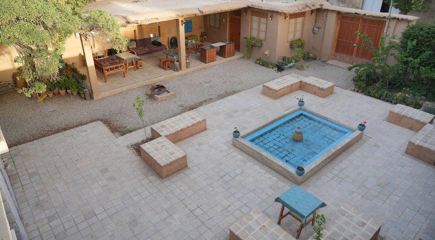 بوم گردی کوه مهر در مرودشت