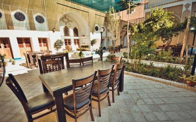 اقامتگاه سنتی یاس اصفهان