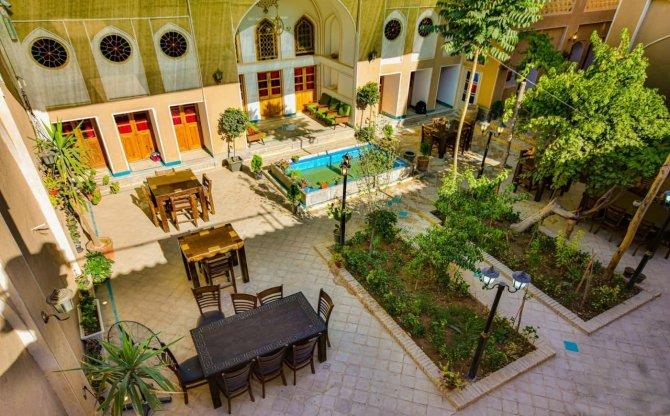 اقامتگاه سنتی یاس اصفهان