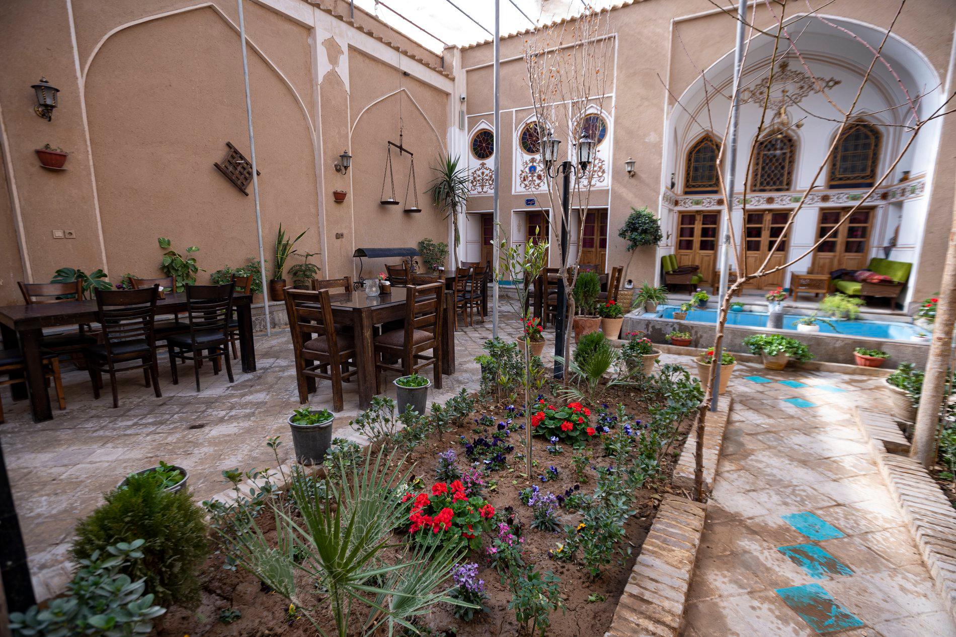 اقامتگاه سنتی یاس اصفهان