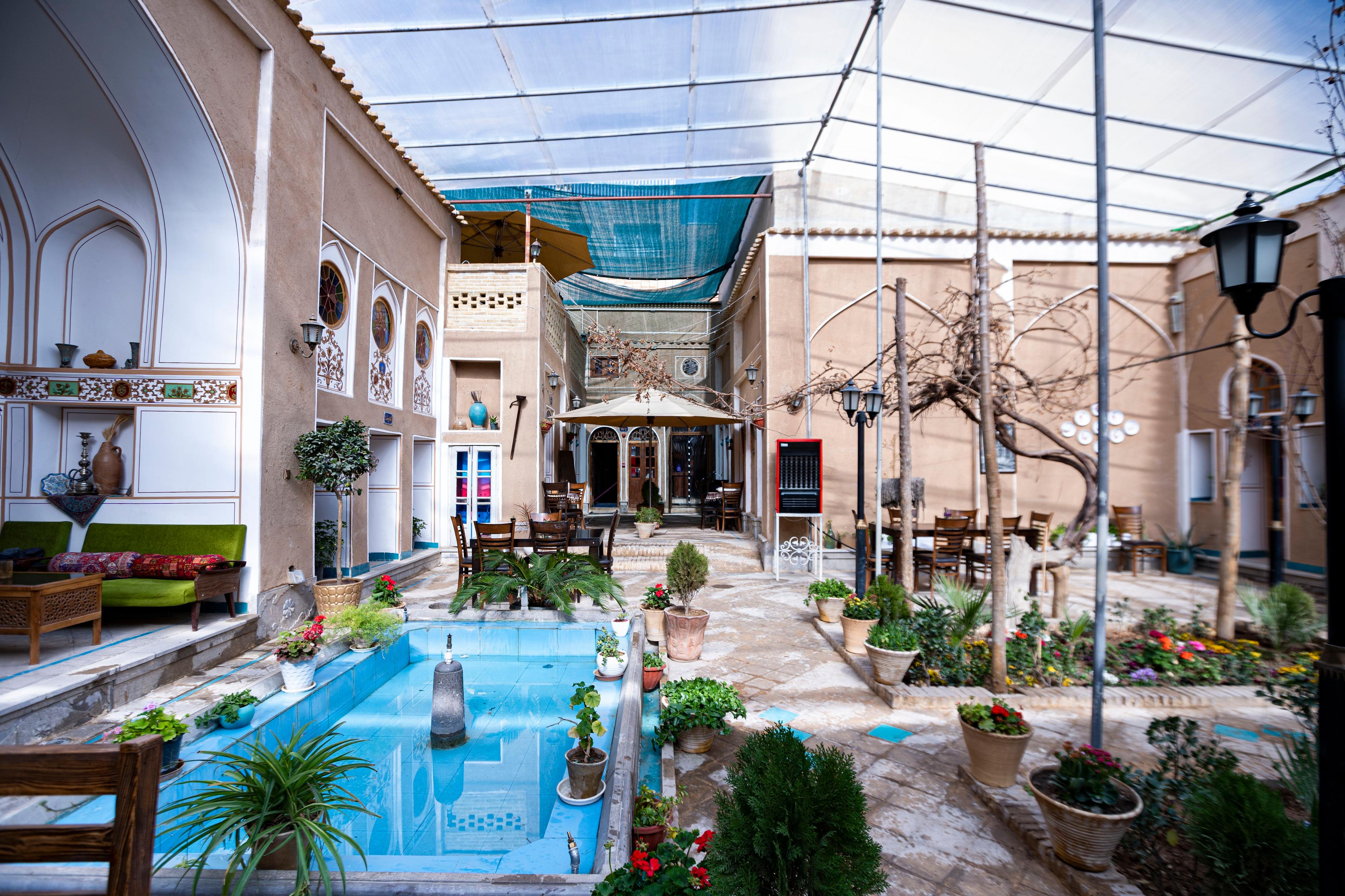 اقامتگاه سنتی یاس اصفهان