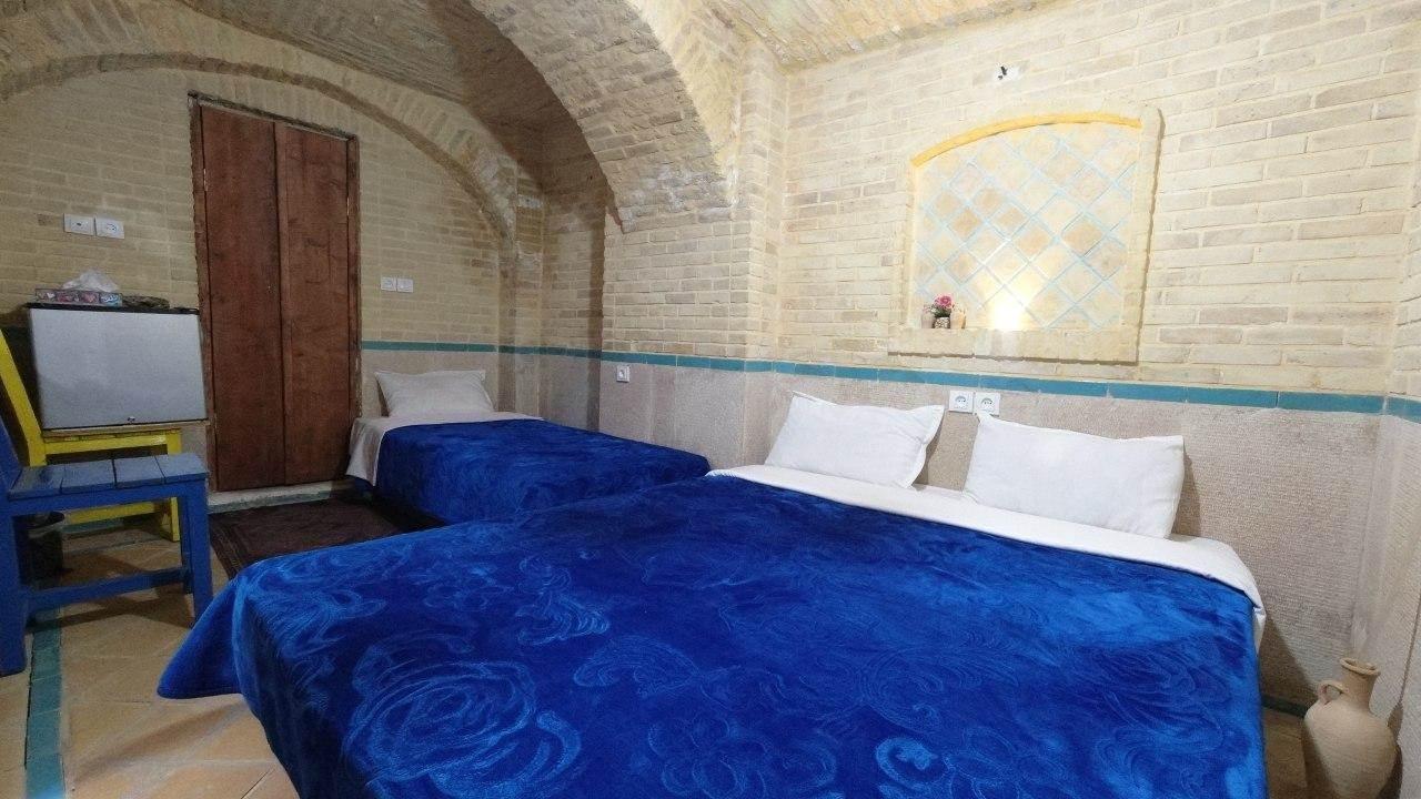 بوم گردی عمارت هفت رنگ در شیراز