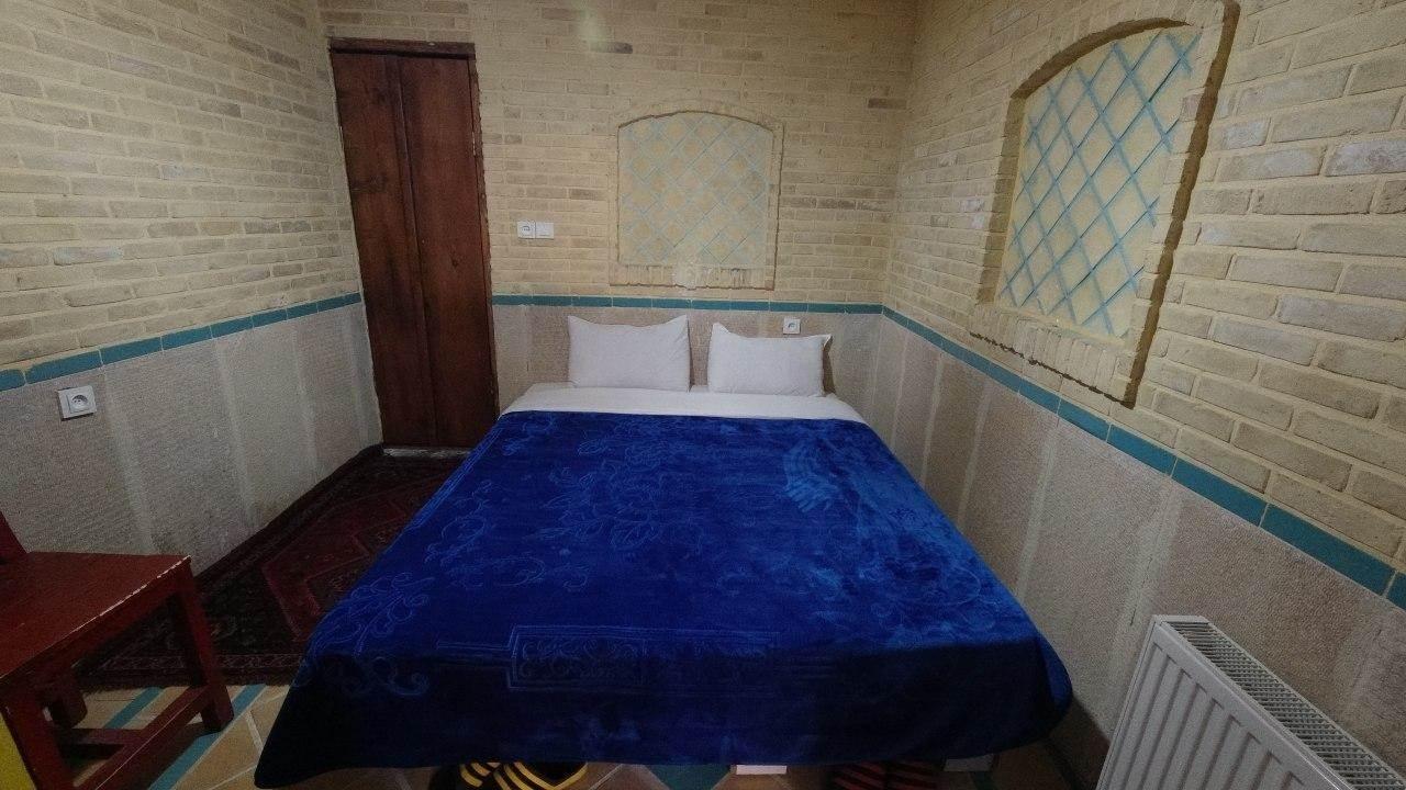 بوم گردی عمارت هفت رنگ در شیراز