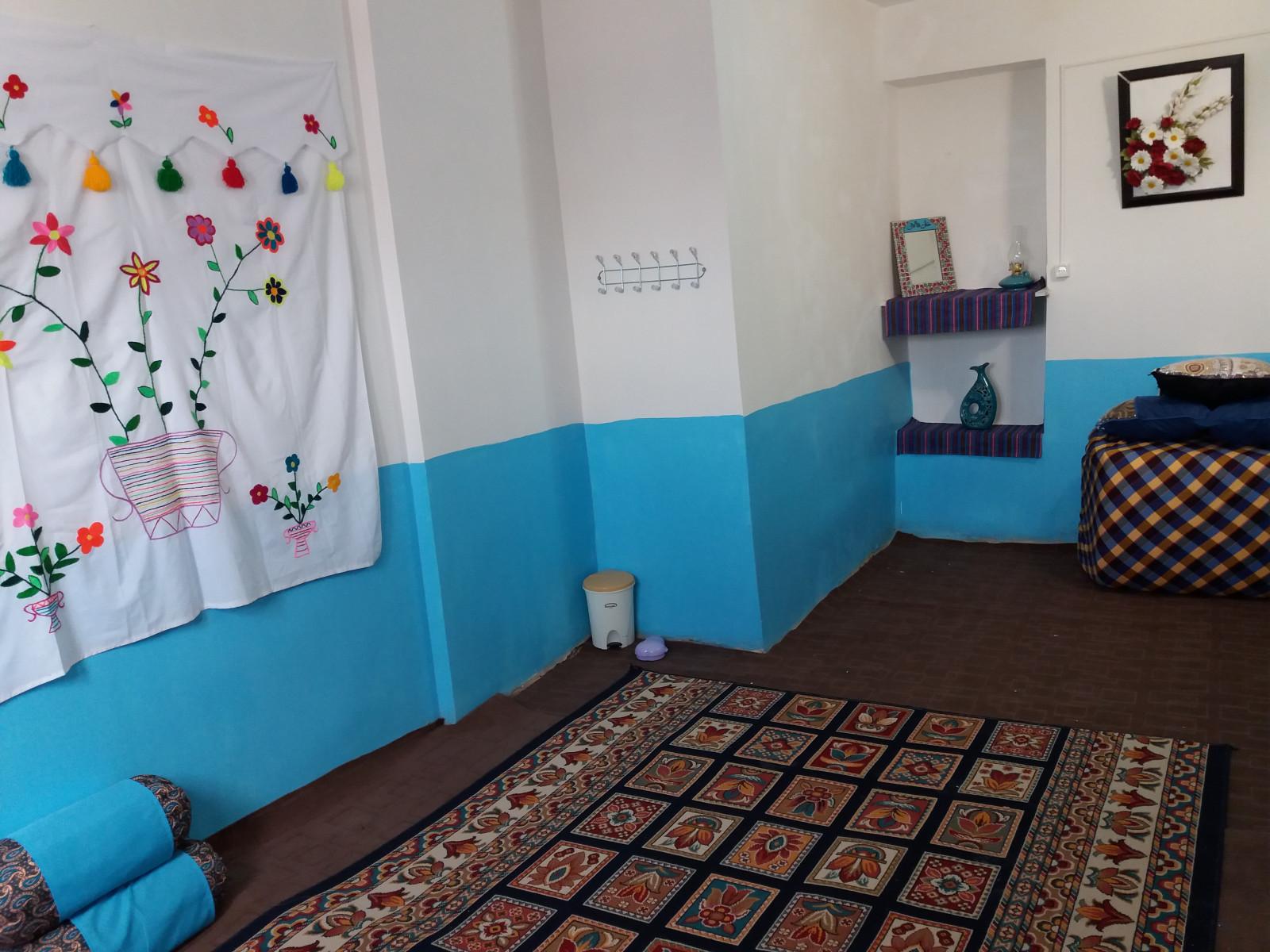 بوم گردی خان قالان در کبودرآهنگ