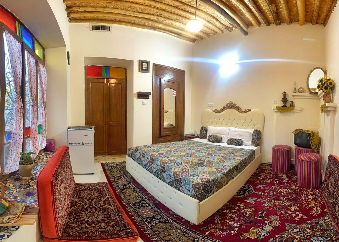بوم گردی ماه سلطان در شیراز