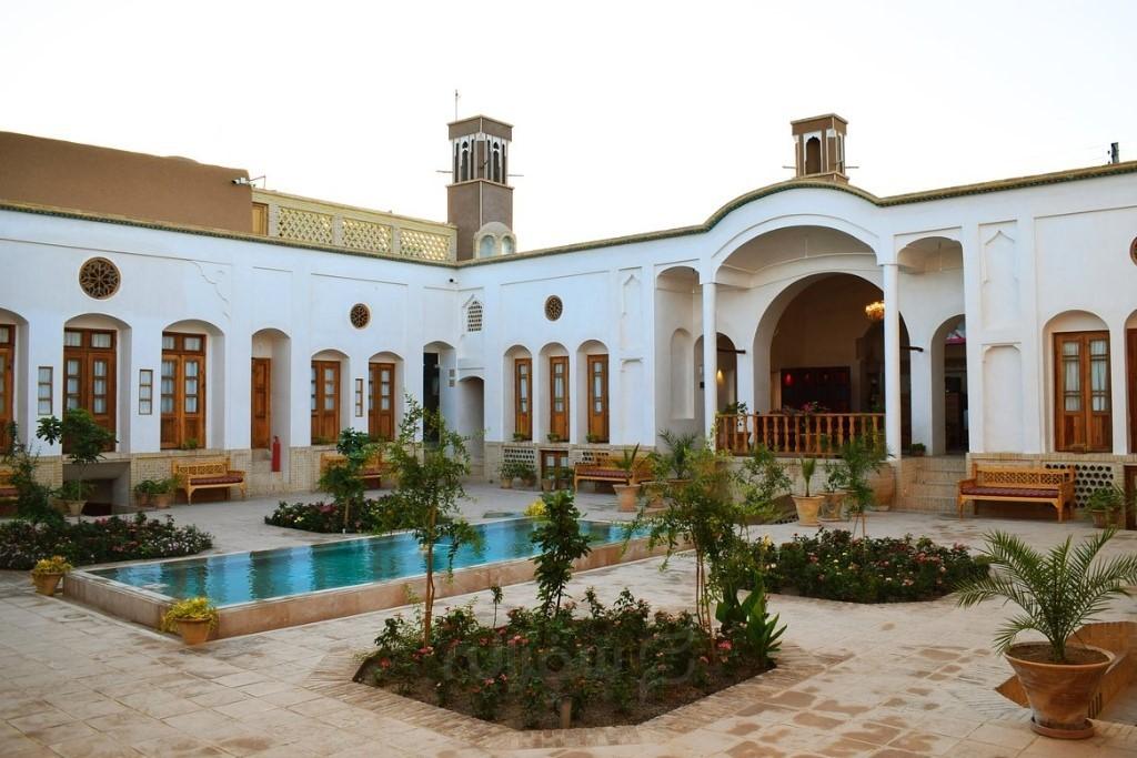 هتل سنتی فلاحتی در کاشان