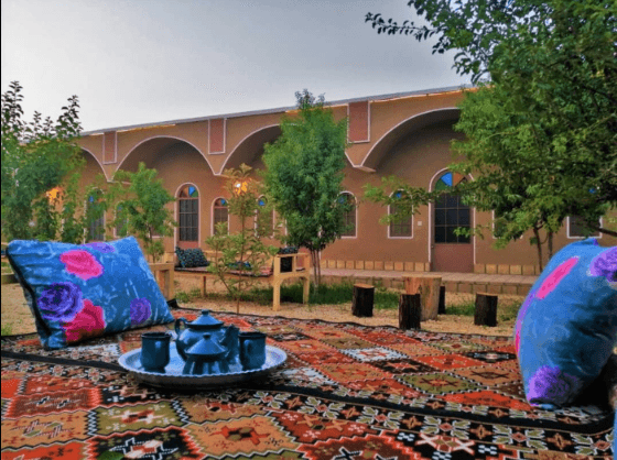 بوم‌گردی ستاره کویر ابوزیدآباد