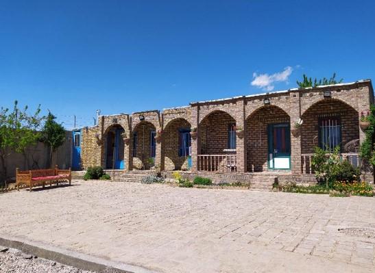 اقامتگاه بوم گردی کرد در ایلام
